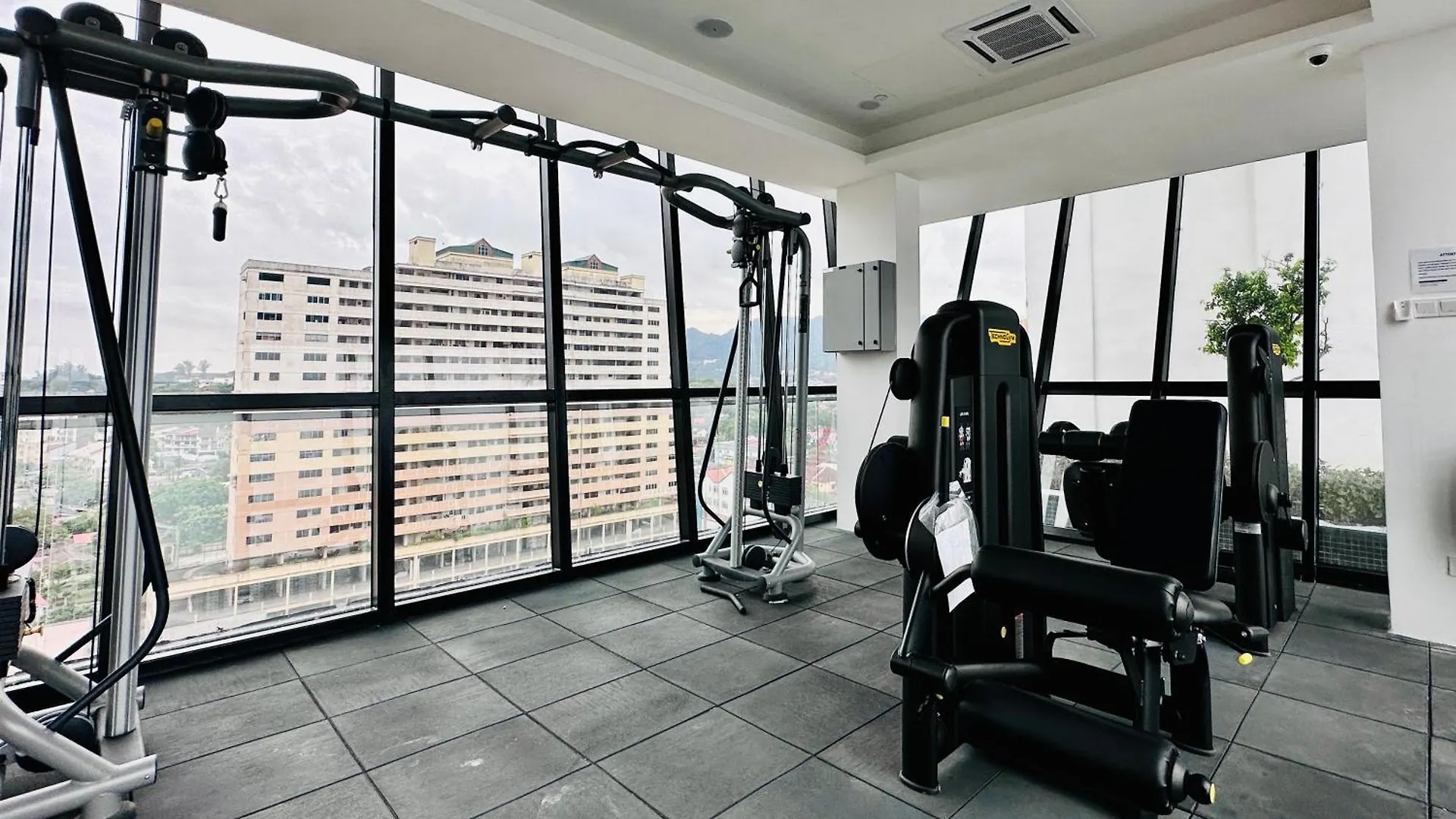 Cozy & Drive Urban Suite By Wl Jelutong アパート