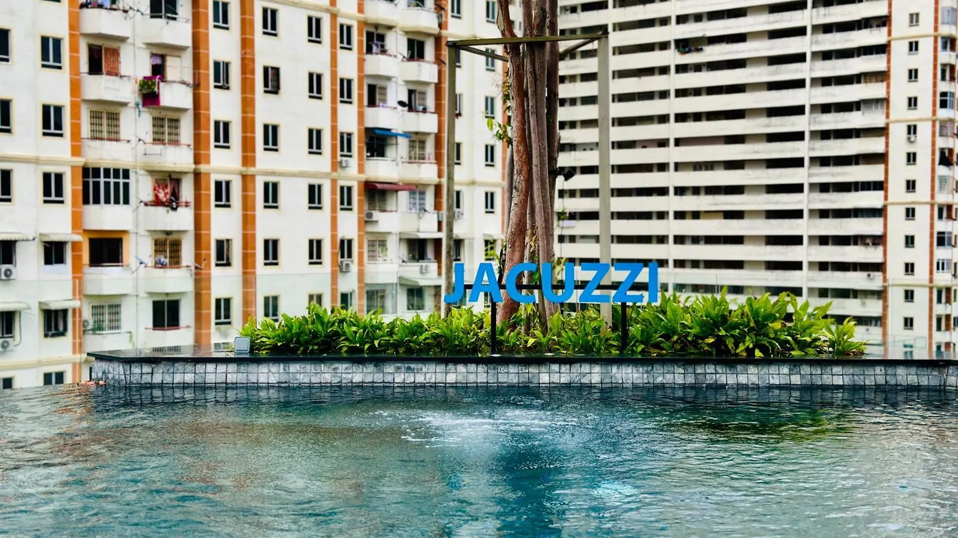 アパート Cozy & Drive Urban Suite By Wl Jelutong